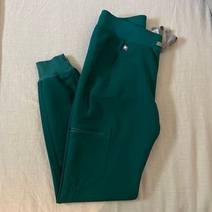 Hunter Green Figs Zamora Joggers